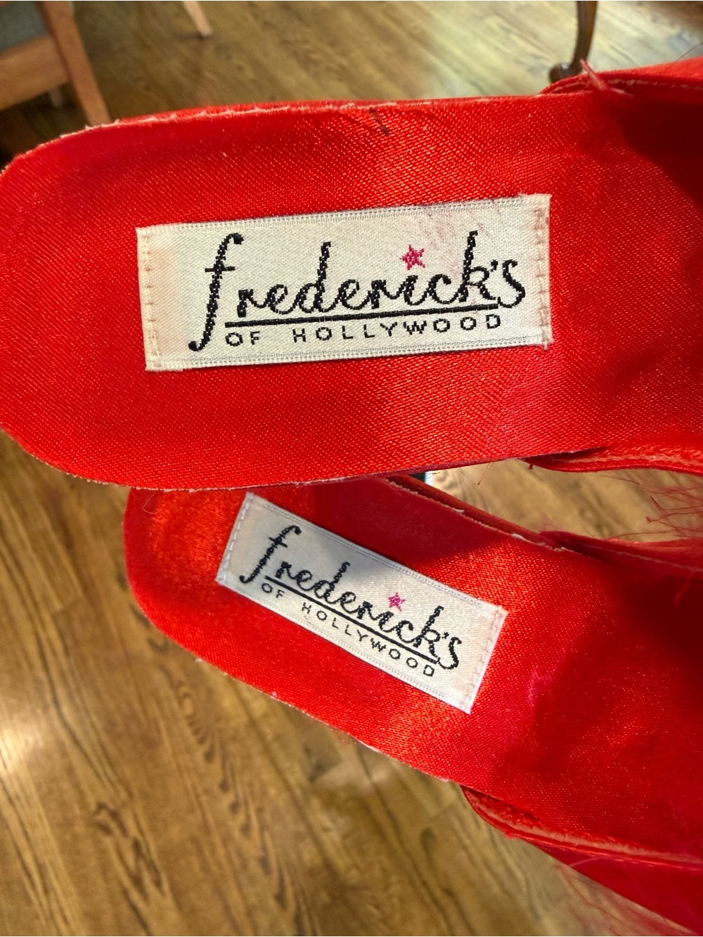 Vintage Frederick's of Hollywood Glamour Girl Red Marabou Feather Mule Heels 7 - Picture 3 of 3